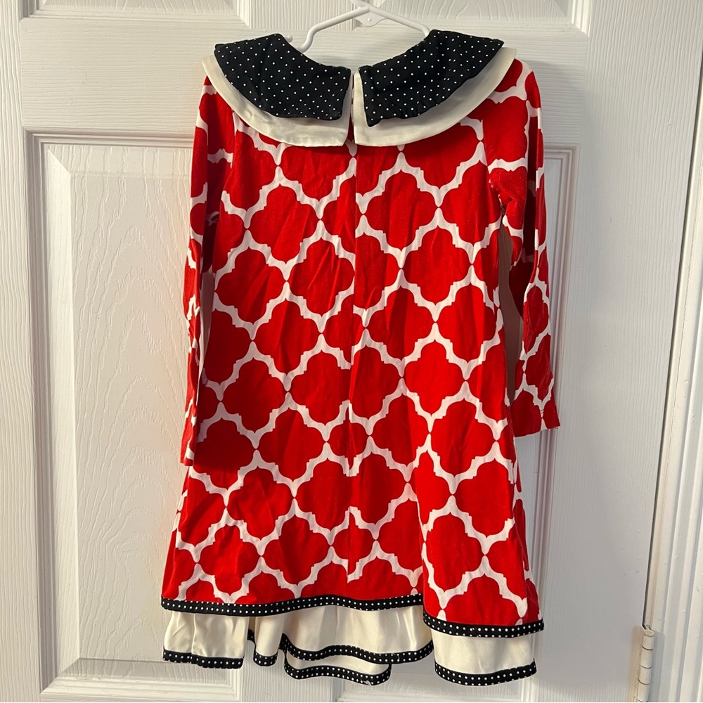 Counting Daisies | Quatrefoil Long Sleeve Holiday Dress - Picture 2 of 7